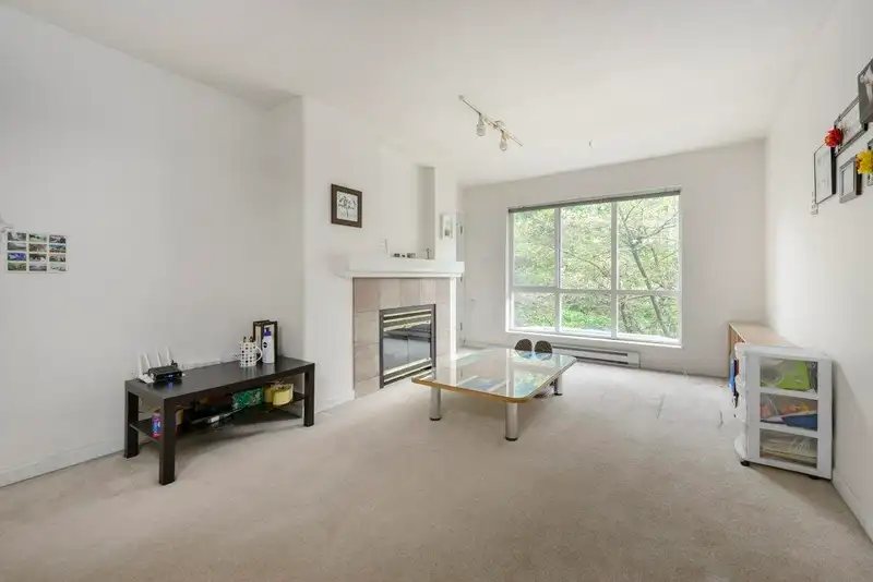 310 9979 140 STREET - photo 2 of 18