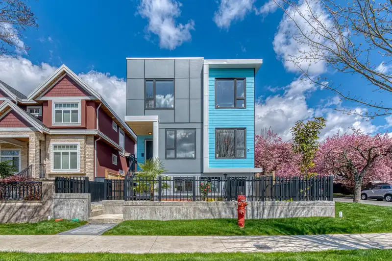 1 1495 E 58TH AVENUE - photo 1 of 30