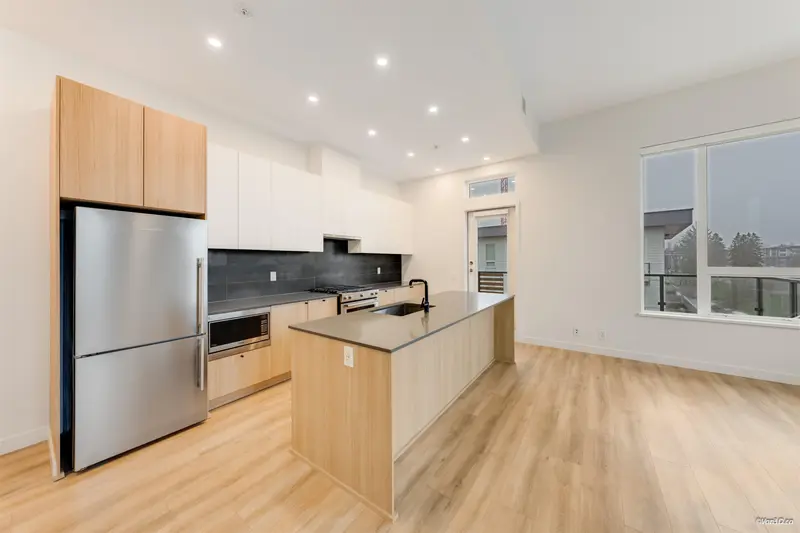 602 645 COMO LAKE AVENUE - photo 2 of 25