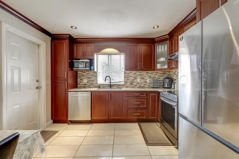 14115 88TH AVENUE - photo 3 of 40