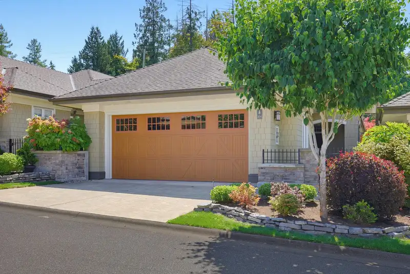 104 21707 88 AVENUE - photo 2 of 40