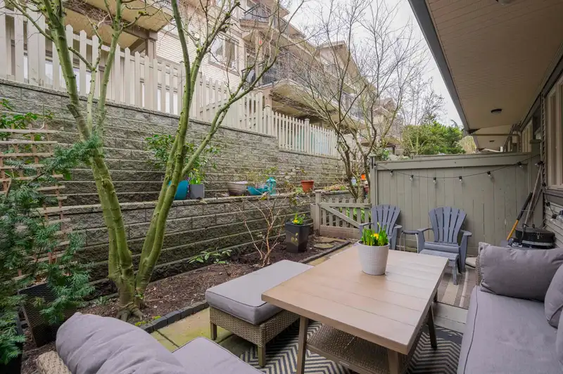 43 20326 68 AVENUE - photo 3 of 40