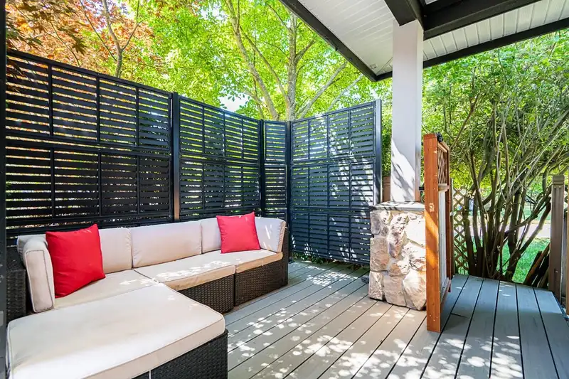 16601 61 AVENUE - photo 3 of 40