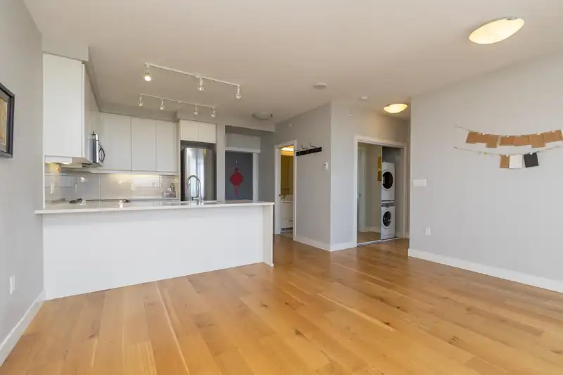 1303 9393 TOWER ROAD - photo 2 of 19