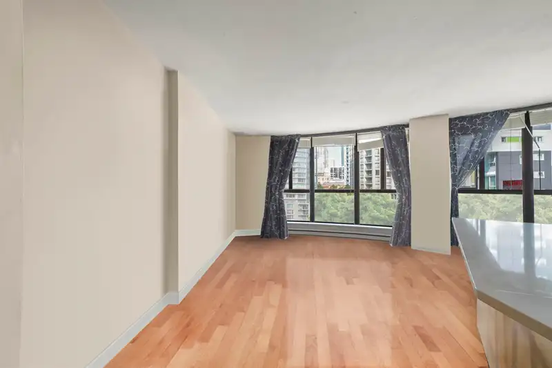 605 488 HELMCKEN STREET - photo 2 of 20