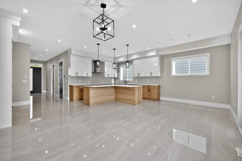 17116 1 AVENUE - photo 4 of 25