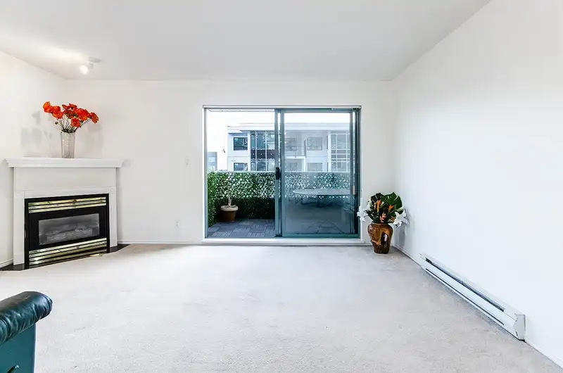 206 1085 W 17TH STREET - photo 1 of 29