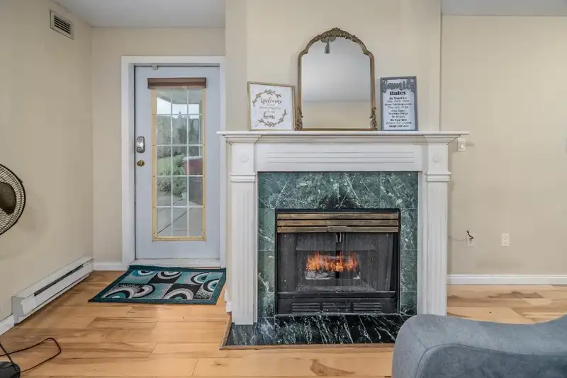 112 15130 108 AVENUE - photo 3 of 27