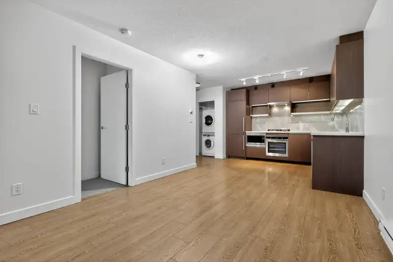 3008 13696 100 AVENUE - photo 4 of 13