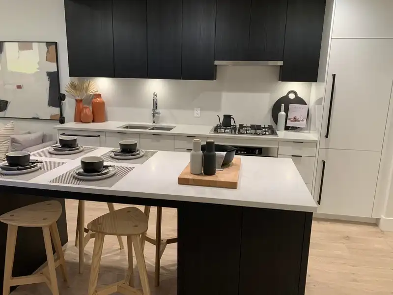 1810 230 KEARY STREET - photo 3 of 19