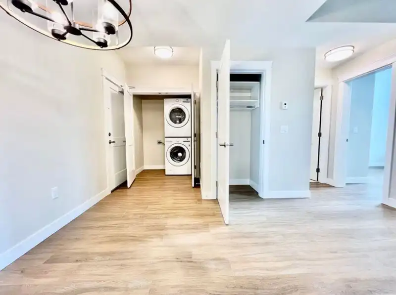 505 11077 RAVINE ROAD - photo 2 of 4