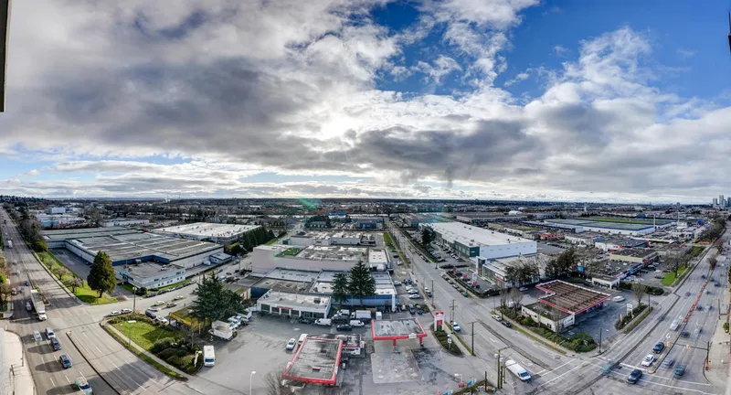 1502 8188 FRASER STREET - photo 2 of 25