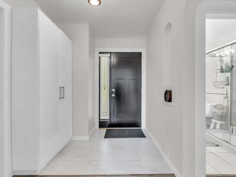 694 KEITH ROAD - photo 2 of 38