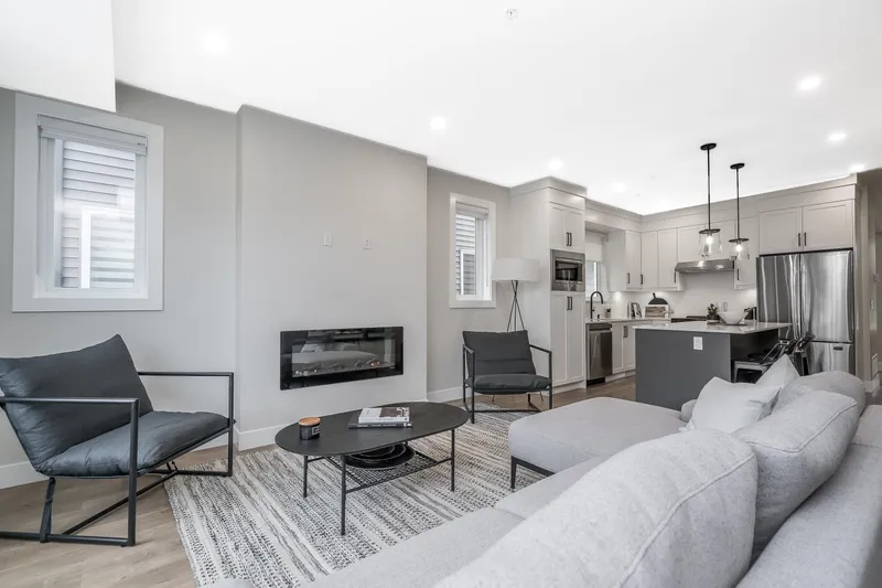 20521 76 AVENUE - photo 4 of 16