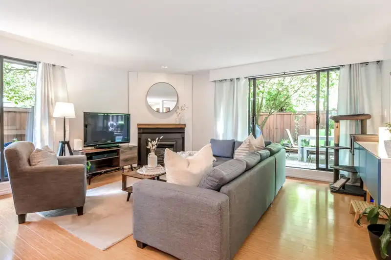 109 708 EIGHTH AVENUE - photo 1 of 25