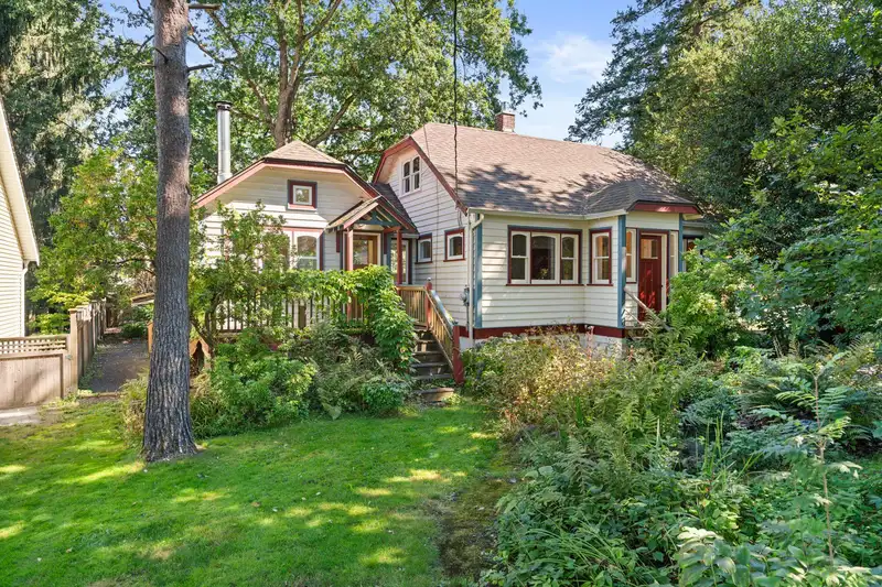 23253 FRANCIS AVENUE - photo 1 of 34