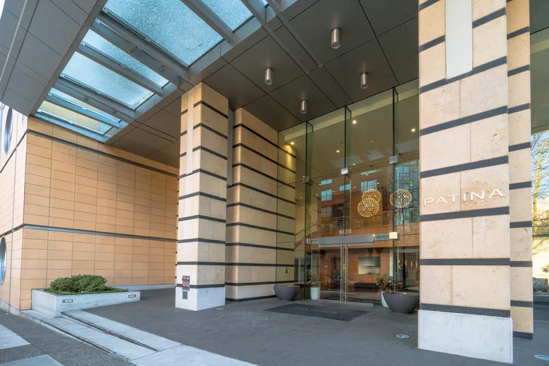 908 1028 BARCLAY STREET - photo 2 of 15