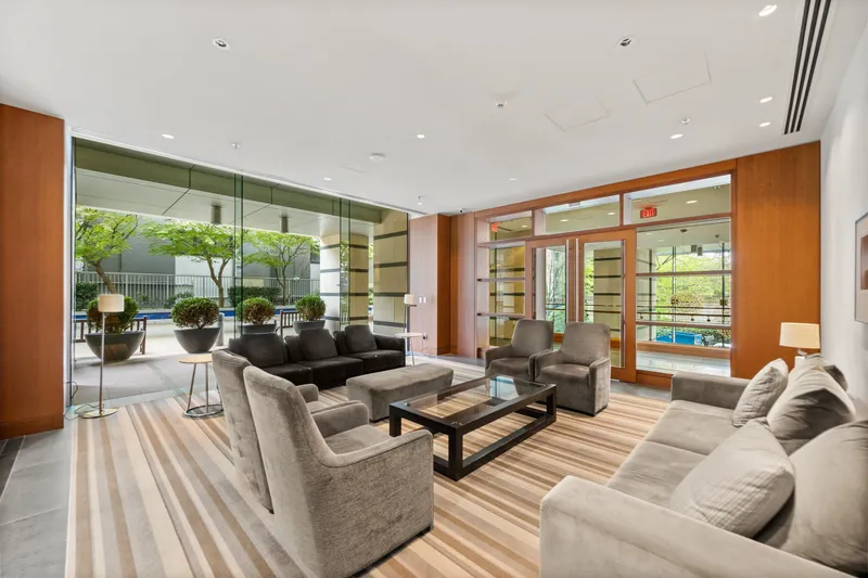 908 1028 BARCLAY STREET - photo 4 of 15