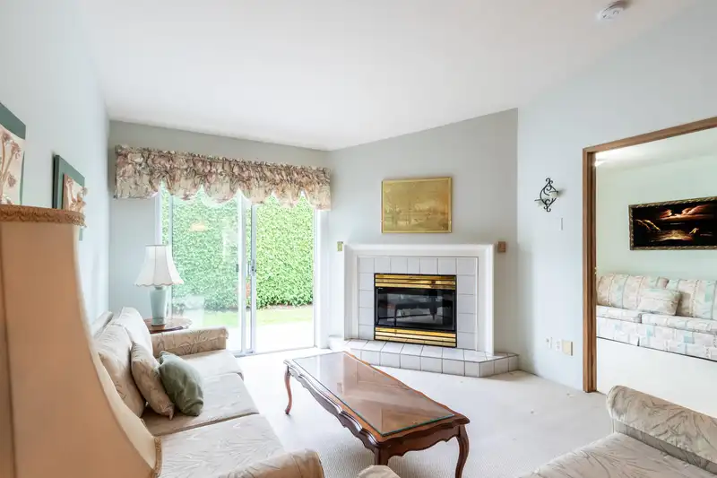 36 23580 DEWDNEY TRUNK ROAD - photo 2 of 21