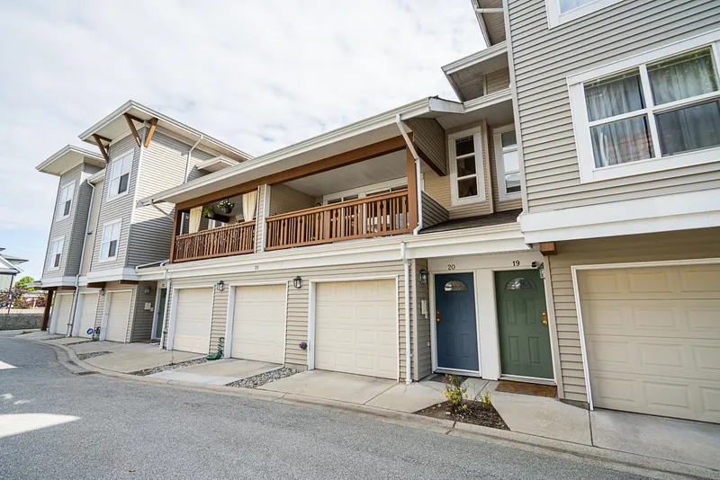 20 7111 LYNNWOOD DRIVE - photo 4 of 25