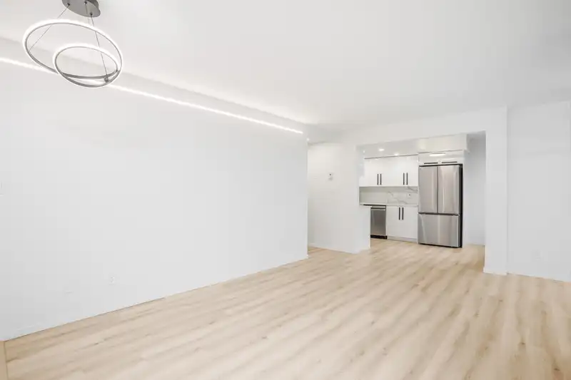 204 8280 WESTMINSTER HIGHWAY - photo 4 of 29