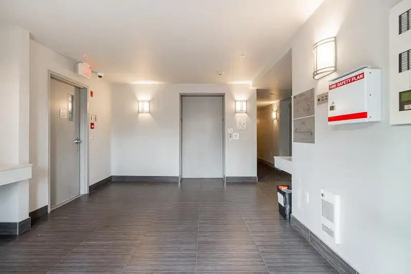 313 13883 LAUREL DRIVE - photo 2 of 28