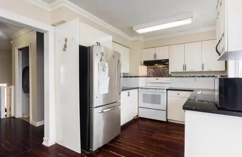 1150 MADORE AVENUE - photo 4 of 12