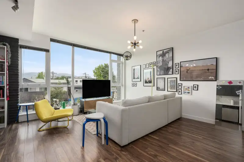 208 2511 QUEBEC STREET - photo 1 of 17