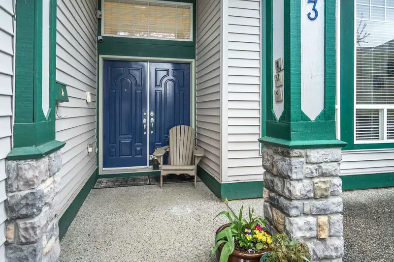 14463 73A AVENUE - photo 2 of 40