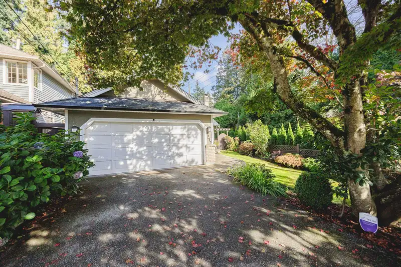 1212 PLATEAU DRIVE - photo 2 of 39