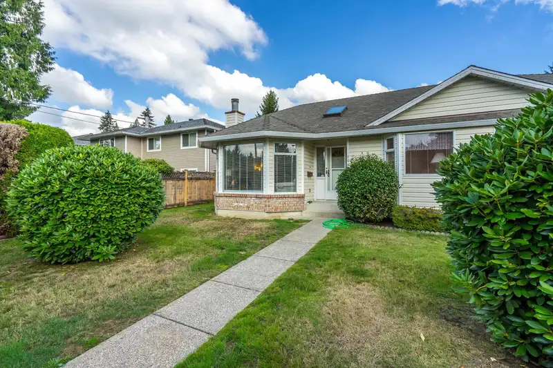 14895 96 AVENUE - photo 4 of 39
