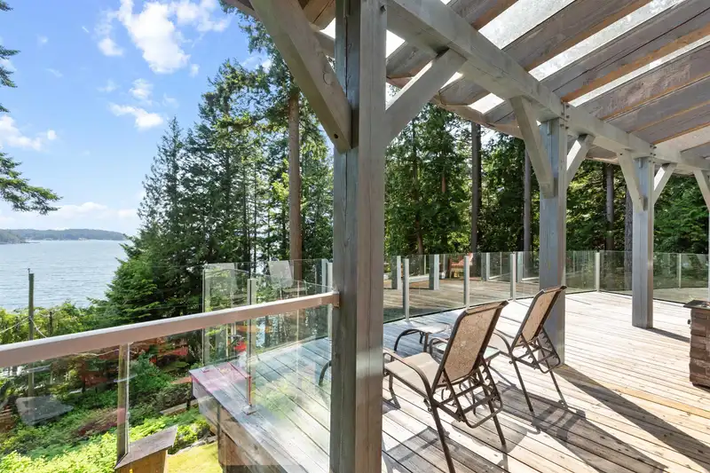 304 ESPLANADE ROAD - photo 1 of 40