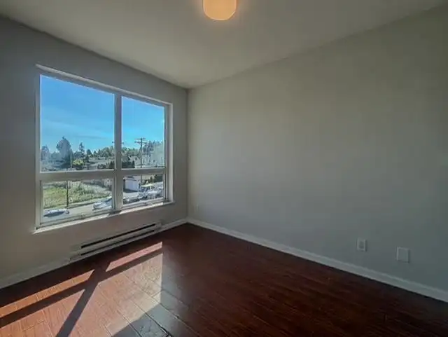 203 2817 CLARK DRIVE - photo 2 of 16