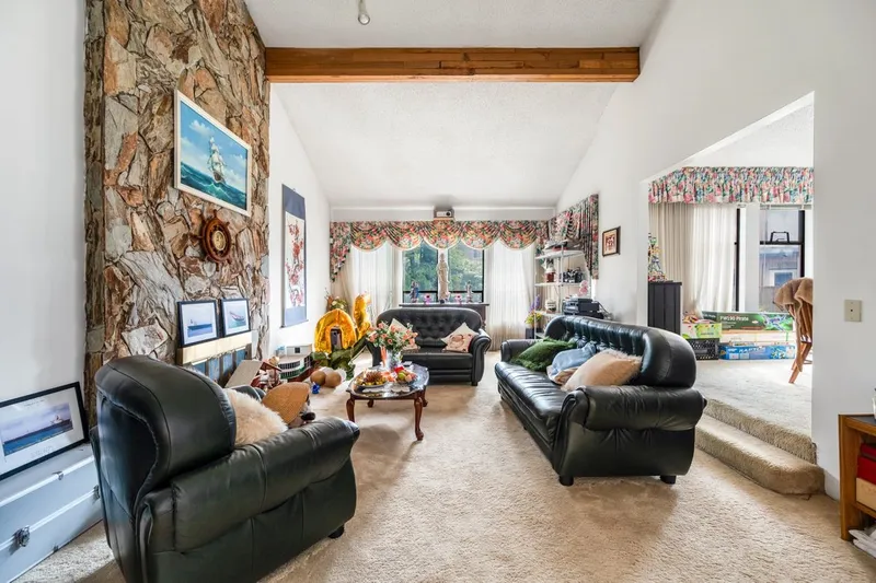 10613 YARMISH DRIVE - photo 4 of 25