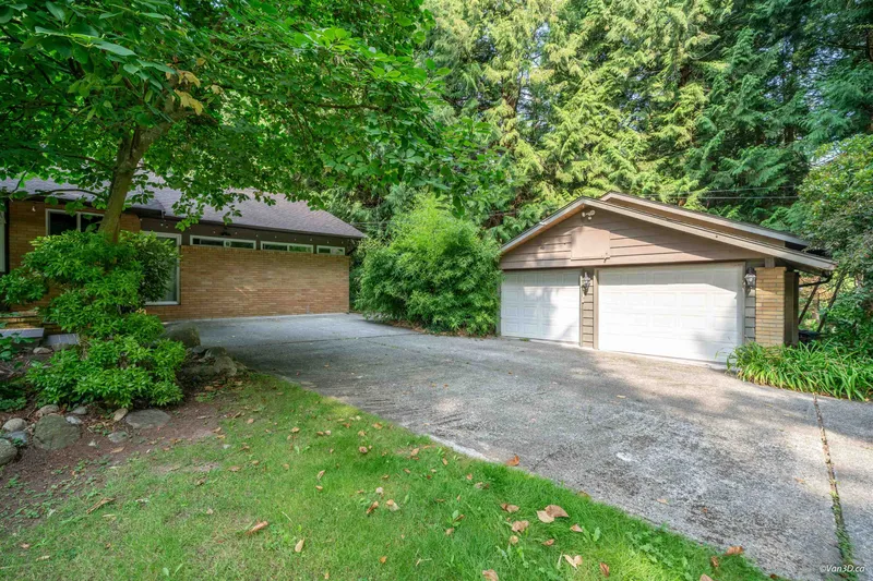 3467 141 STREET - photo 3 of 25