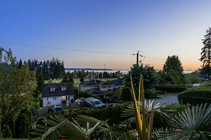 1075 ESPLANADE AVENUE - photo 2 of 35
