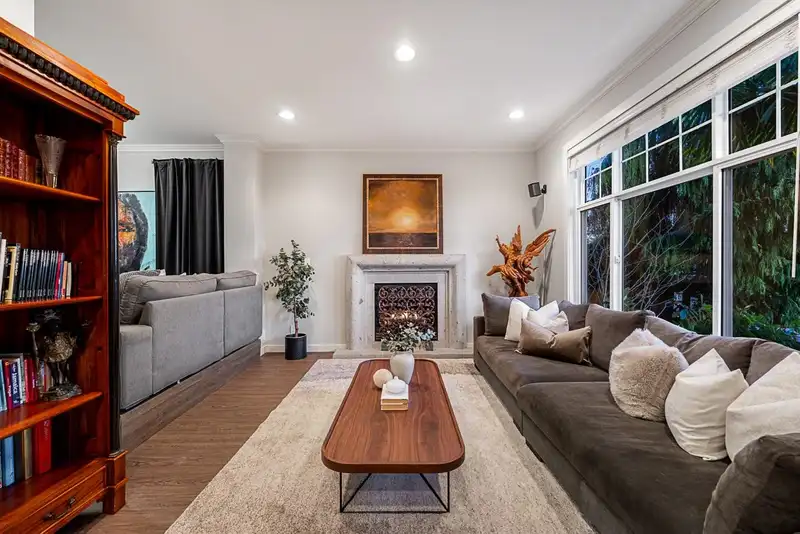 1075 ESPLANADE AVENUE - photo 4 of 35
