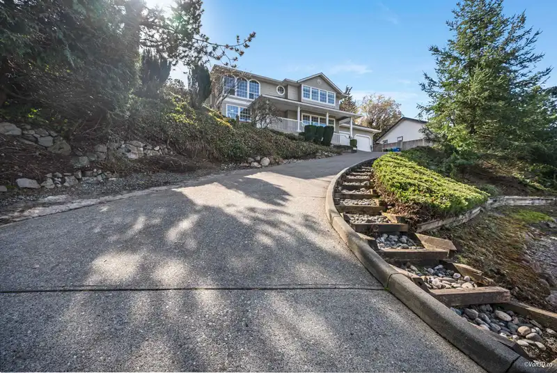 3588 MCKINLEY DRIVE - photo 2 of 31