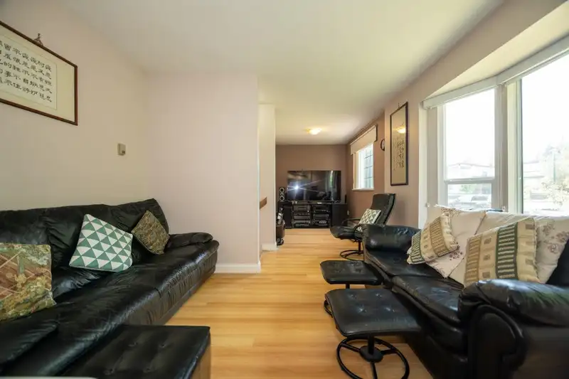 4568 HOY STREET - photo 3 of 17