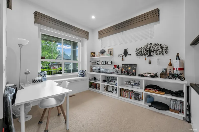 1504 DAYTON STREET - photo 3 of 25