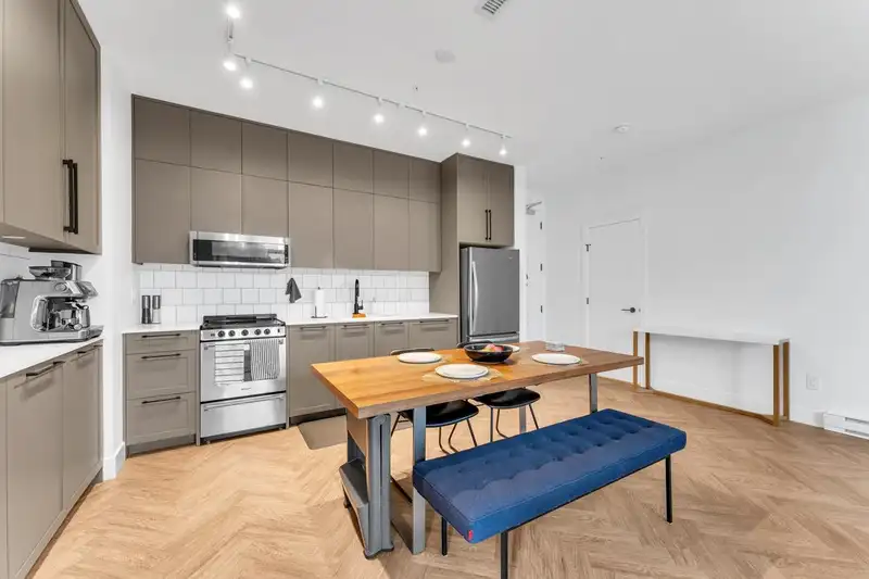 103 13933 105 BOULEVARD - photo 4 of 23