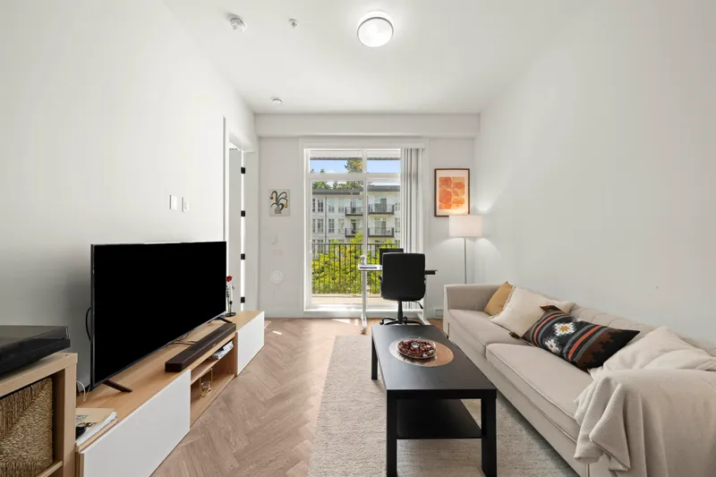 201 13933 105 BOULEVARD - photo 4 of 24