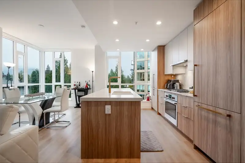 303 2375 EMERY COURT - photo 1 of 39