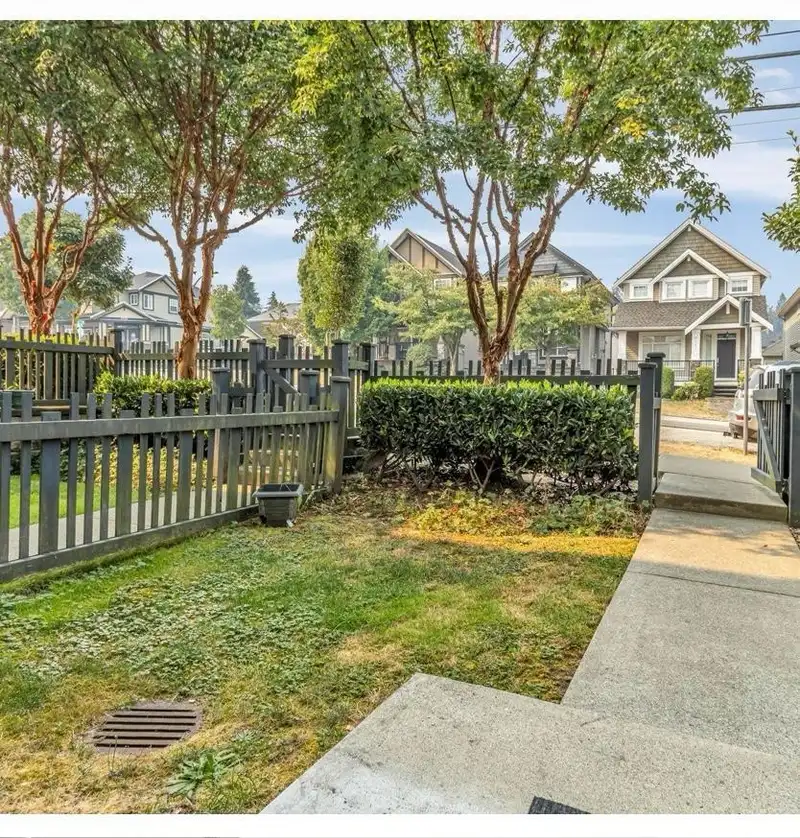 107 14833 61 AVENUE - photo 3 of 17