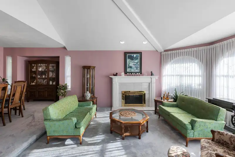 2826 THIMBLEBERRY COURT - photo 3 of 35