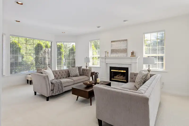 16546 N GLENWOOD CRESCENT - photo 4 of 40