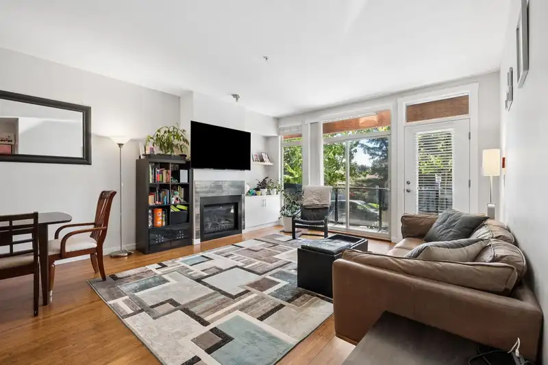 1 6233 LONDON ROAD - photo 3 of 35
