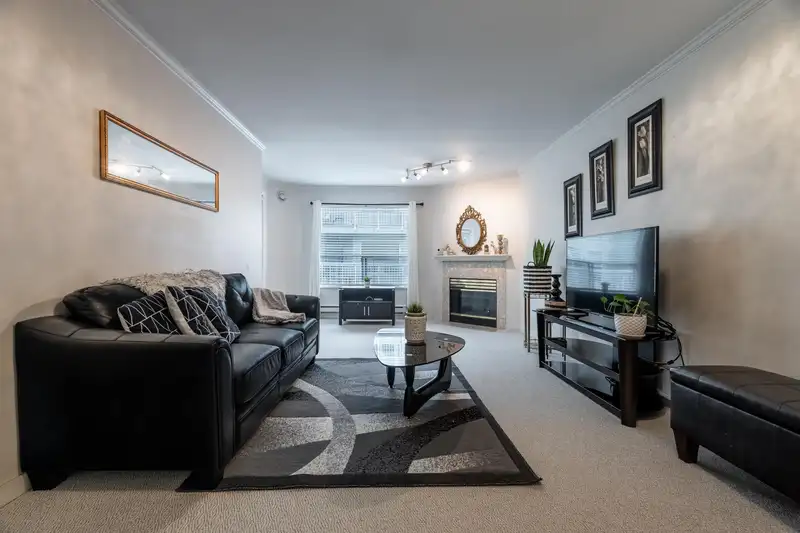 209 9942 151 STREET - photo 3 of 15