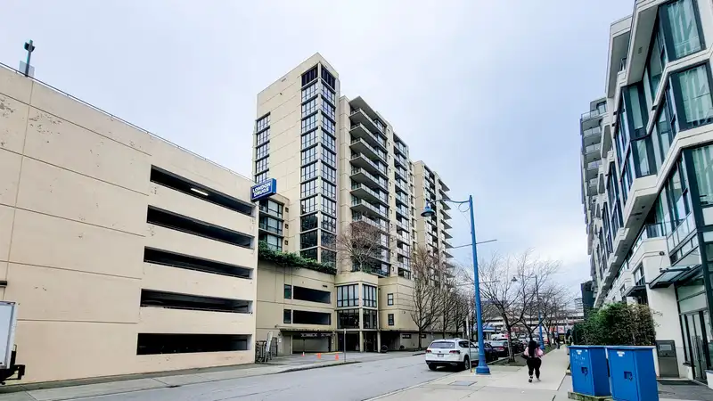 1204 7831 WESTMINSTER HIGHWAY - photo 1 of 39