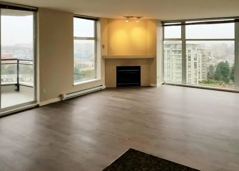1805 8460 GRANVILLE AVENUE - photo 1 of 21
